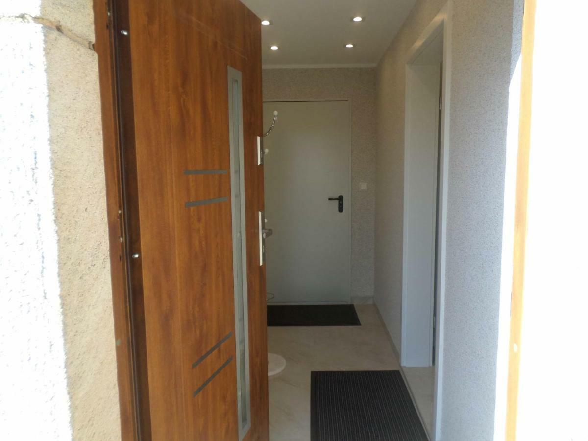 1 Zi. Apartment Naehe Flughafen/Messe Stuttgart 24H Waldenbuch Exterior foto